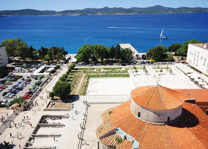 2 Bedroom Gorgeous In Tatil Evi Zadar
