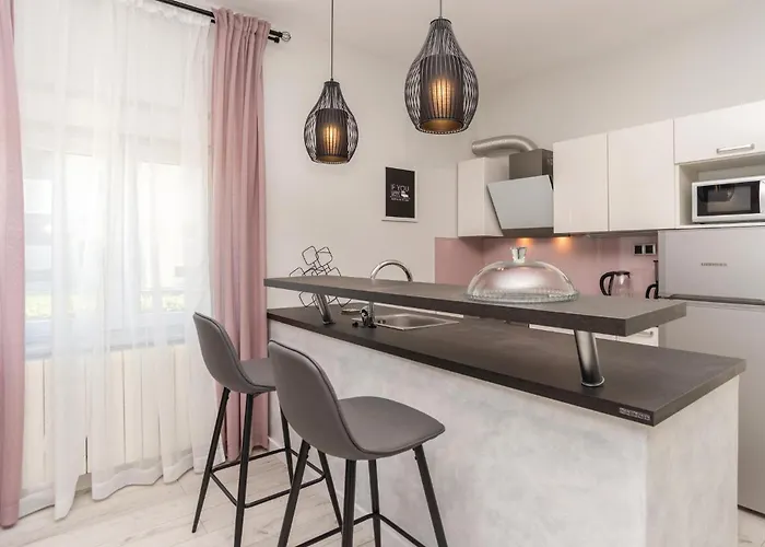 2 Bedroom Gorgeous In Tatil Evi Zadar