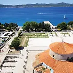 2 Bedroom Gorgeous In Prázdninový dům Zadar