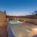 2 Bedroom Gorgeous In Prázdninový dům *