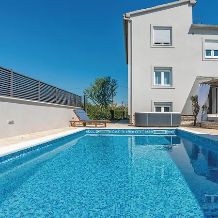 2 Bedroom Gorgeous In * Zadar