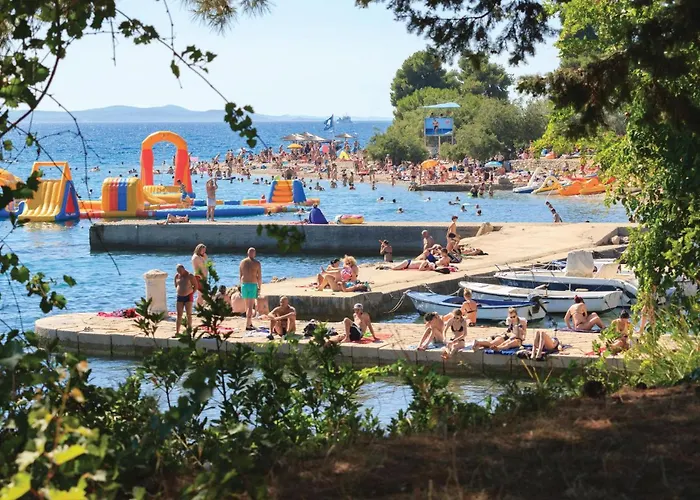 2 Bedroom Gorgeous In Ζαντάρ