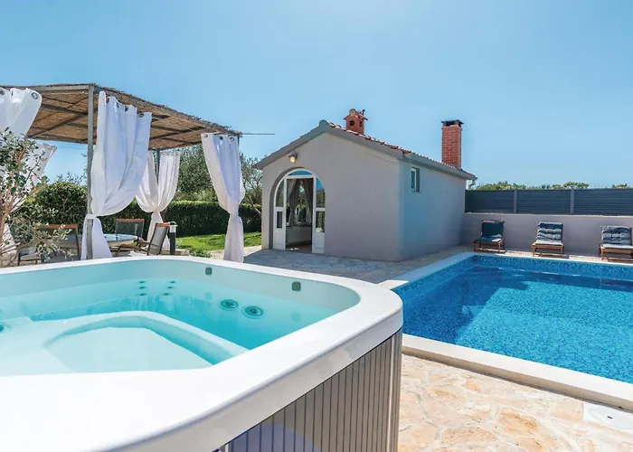 Σπίτι διακοπών 2 Bedroom Gorgeous In *